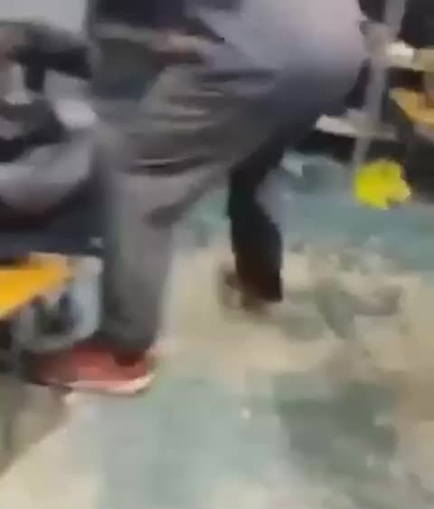 Издевательство над пенсионерами. Издевательство над стариками. Психбольница магнитогорск. Видео издевательства над стариком в курске. Видео издевательства над стариком в курске.