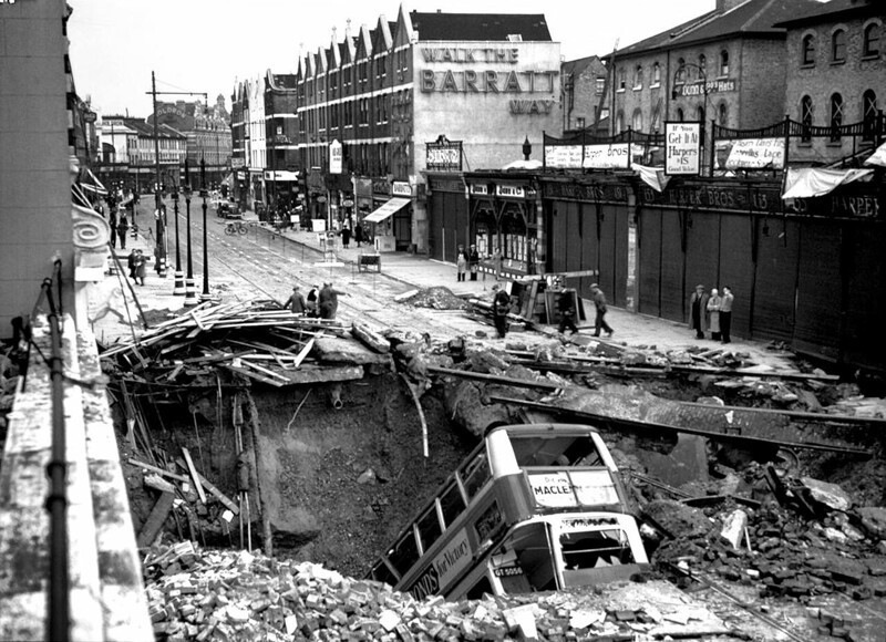 2. Разрушенный Лондон после бомбардировок, Англия, 1940 год
