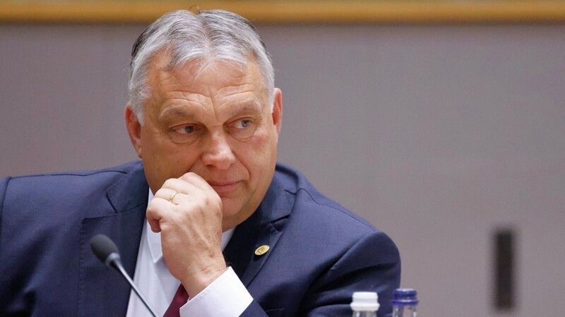 Орбан: "Мы готовы смешаться друг с другом, но не хотим становиться смешанной расой". И потом добавил, что страны больше не являются расами.