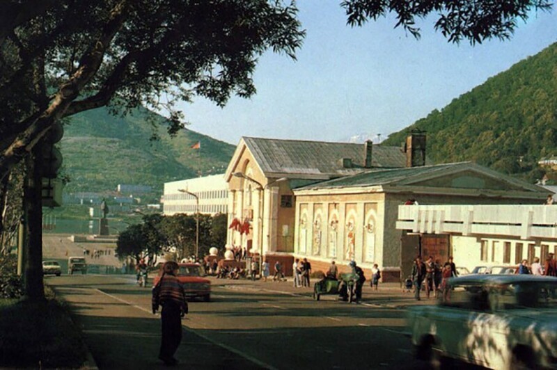 Кинотеатр Камчатка в атмосферном Петропавловске-Камчатском, 1970-е гг