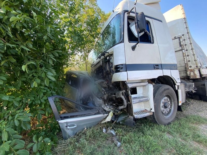 Авария дня.  Семья из пяти человек погибла в ДТП в Краснодарском крае