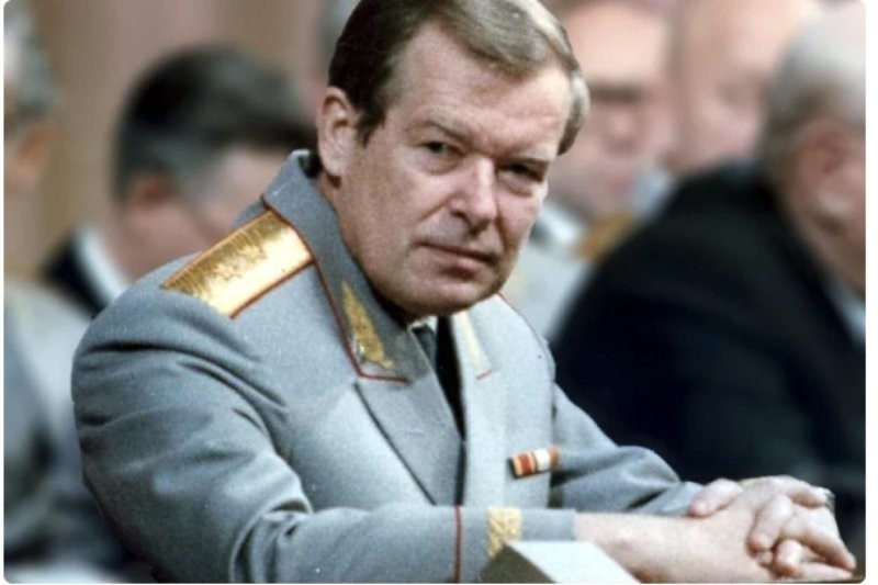 История одного предательства: скончался последний председатель КГБ СССР Вадим Бакатин