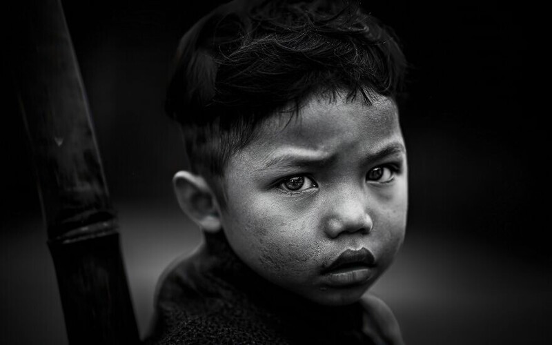 Маленький житель горного района Куангнгай, Вьетнам. Фотограф Alex Cao