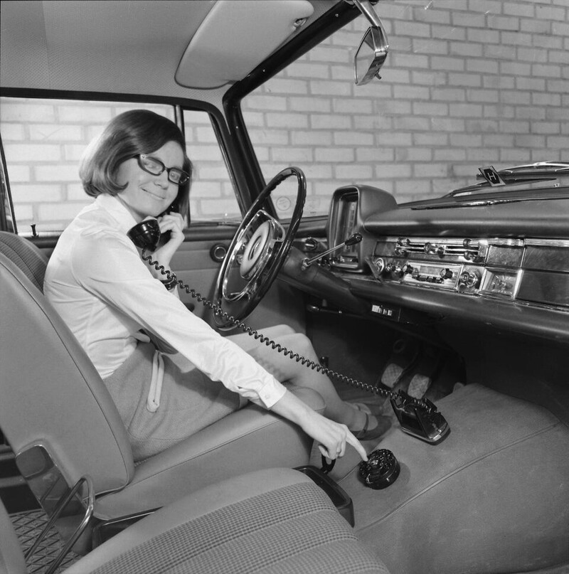 Mercedes-Benz со встроенным телефоном, Германия, 1962 год