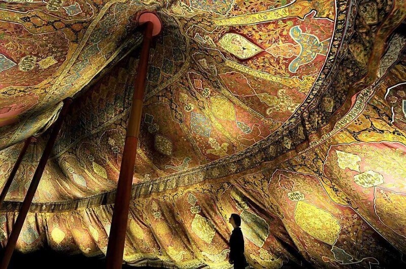 Трехмачтовая Османская палатка XVII века из шелка и золотой кожи
