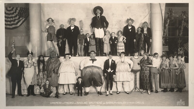 Цирк братьев Ринглинг и Барнума и Бейли, или один из самых известных "цирков уродцев". Нью-Йорк, 1924 год
