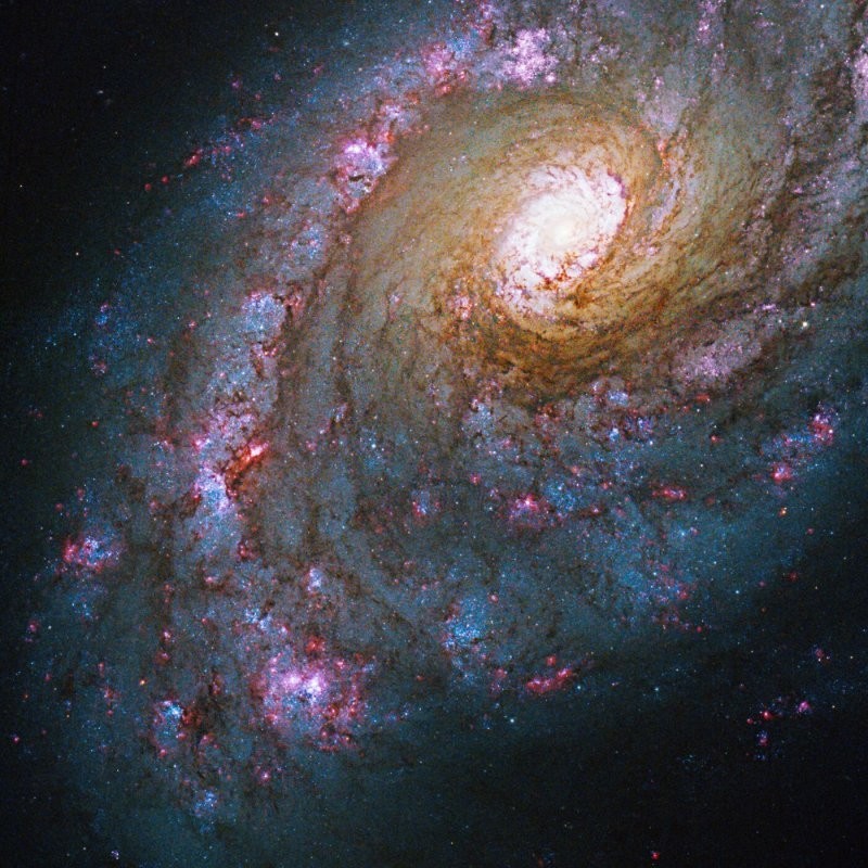 Телескоп James Webb обнаружил очередную, еще более далекую и более древнюю галактику