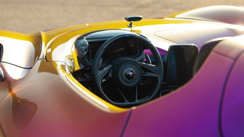 Очень редкий McLaren Elva в цвете «хамелеон» стоит почти 3 миллиона долларов