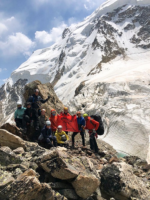 Вершина Эльбруса и перевалы Горного Алтая. Школьные группы успешно завершили сложные походы⁠⁠