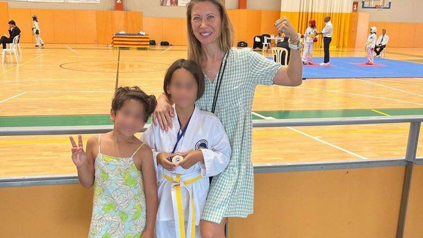 У россиянки, живущей в Испании, отобрали детей, заявив, что она украла их на Украине