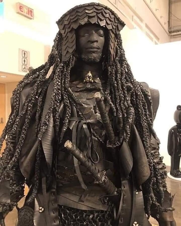 6. Статуя Ясукэ, африканского раба, прибывшего в Японию в 1579 году и ставшего первым чернокожим самураем