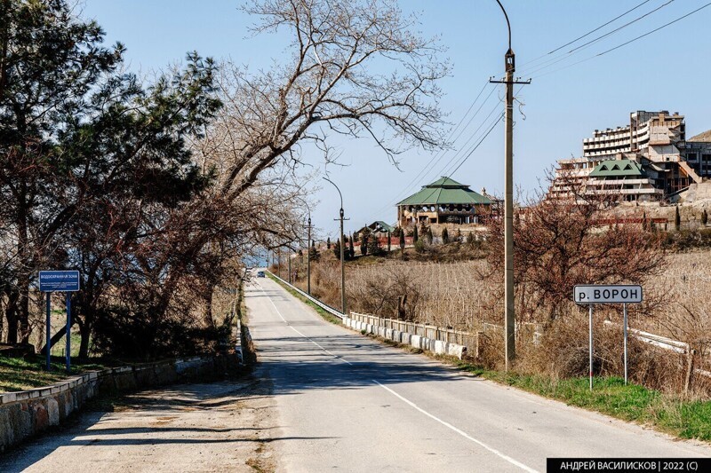 Как сейчас выглядят места съёмок фильма "3+2" в Крыму? Фотосравнение спустя 60 лет