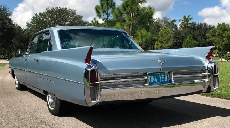 Невероятные «фишки» американских автомобилей 60-х