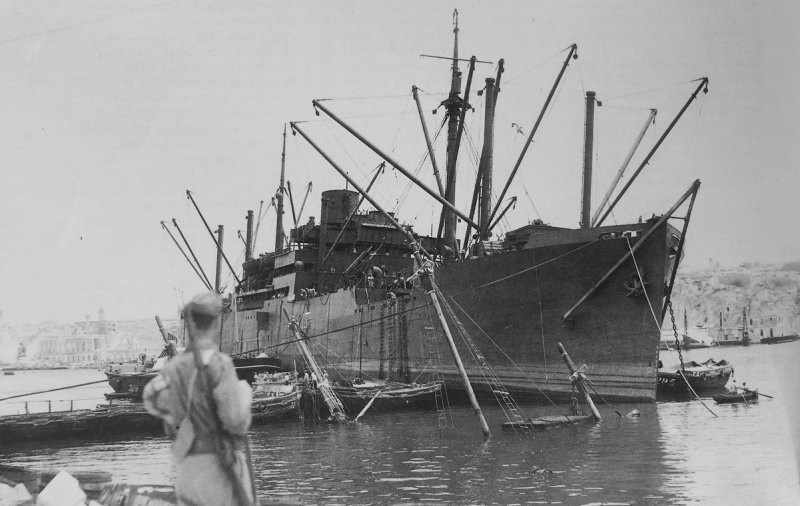 Одна из немногих однозначных побед итальянского флота. Провал операции «Гарпун»