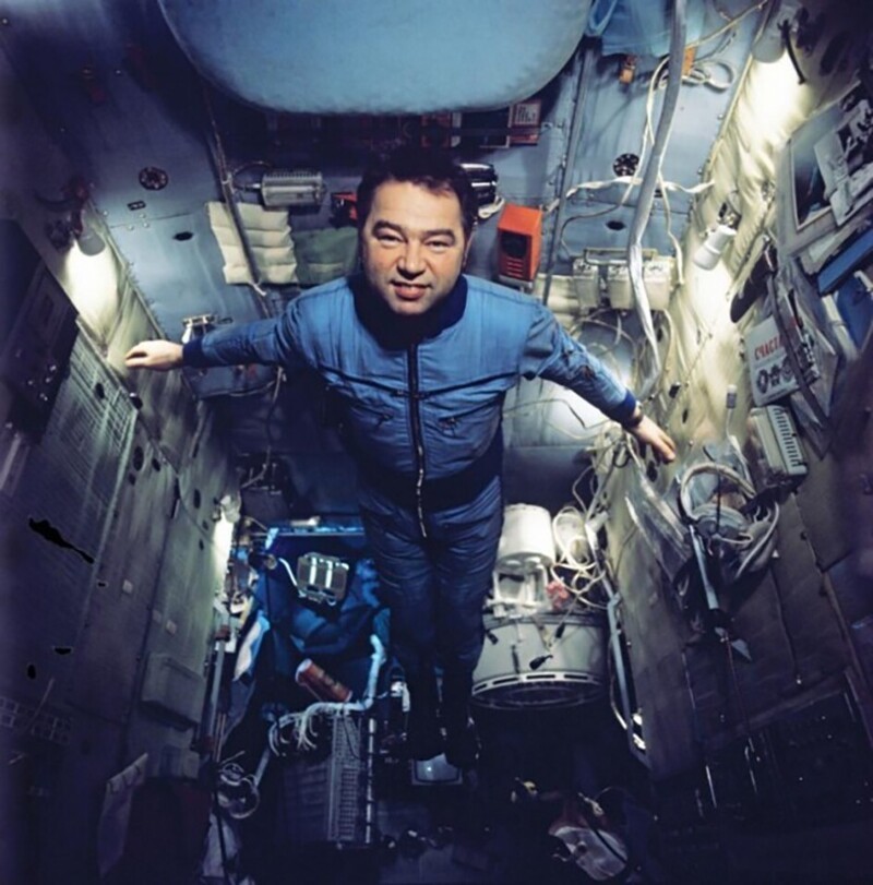 Космонавт Георгий Гречко на борту космического комплекса «Союз-26» – «Салют» – «Союз-27». 1978 год