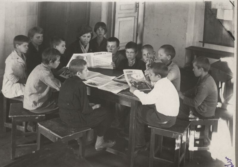 Кружок юных безбожников в специальной школе № 11 города Мурома, 1930-е