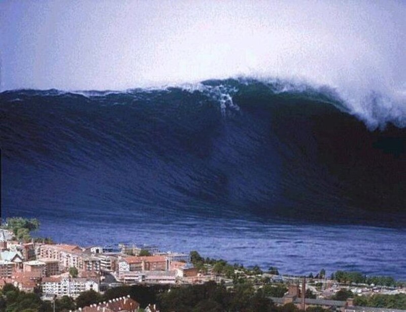 Самая большая волна, зафиксированная людьми, наблюдалась около Японского острова Ишигаки в 1971 году. Волна имела высоту 85 метров.