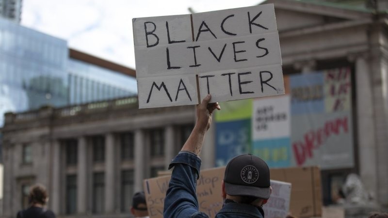 Лидера движения Black Lives Matter подозревают в краже 10 миллионов долларов