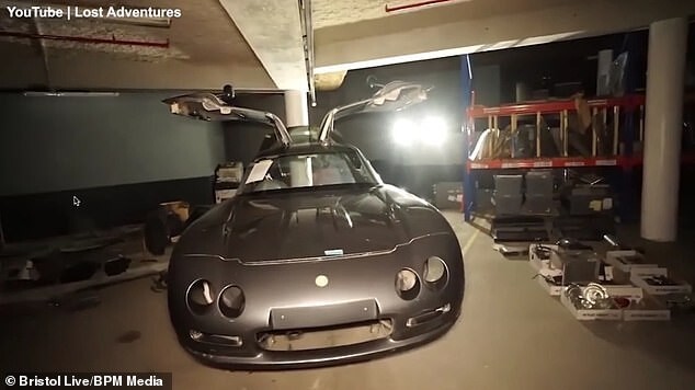Видеоблогеры наткнулись на коллекцию раритетных автомобилей в заброшенном бункере