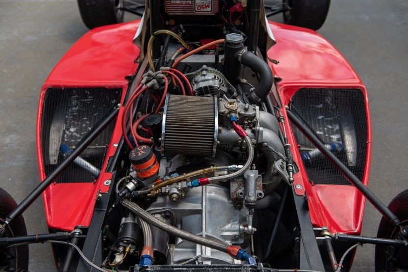 Продается гоночный автомобиль Mazda Formula 13B с роторным двигателем