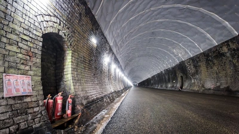 Аэродинамические испытания в старинном железнодорожном туннеле Кейтсби