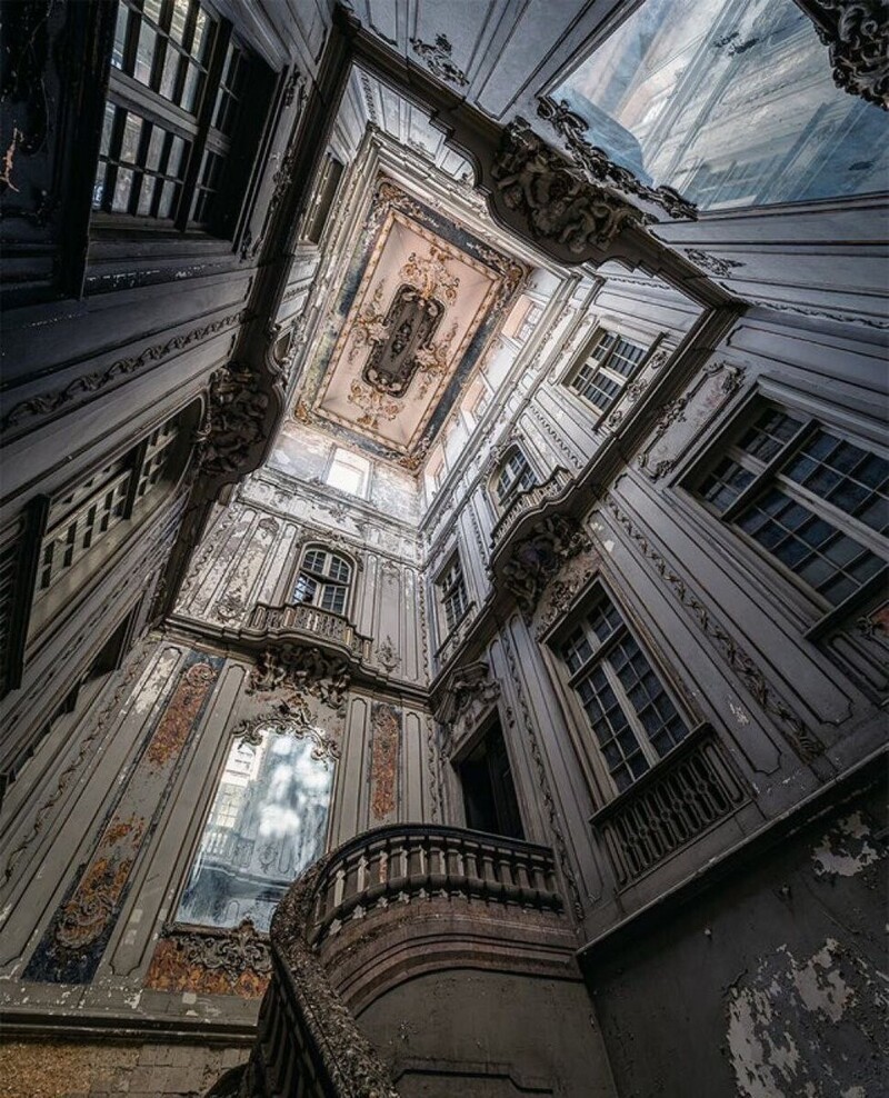 Заброшенное историческое здание, Португалия