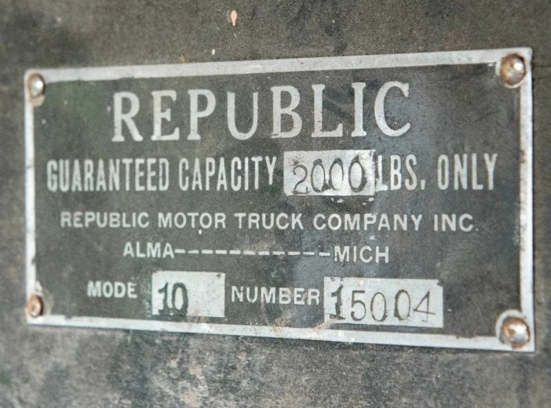 Четыре тысячи миль без особых поломок: грузовик Republic - надёжность для своего времени