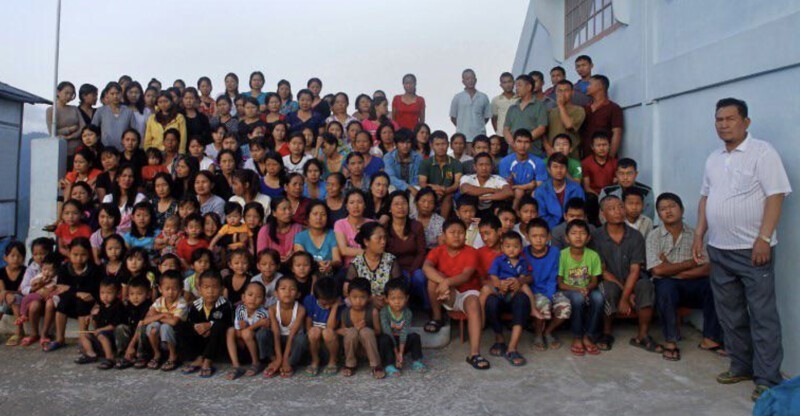 Самая большая семья в мире с 39 жёнами и 94 детьми