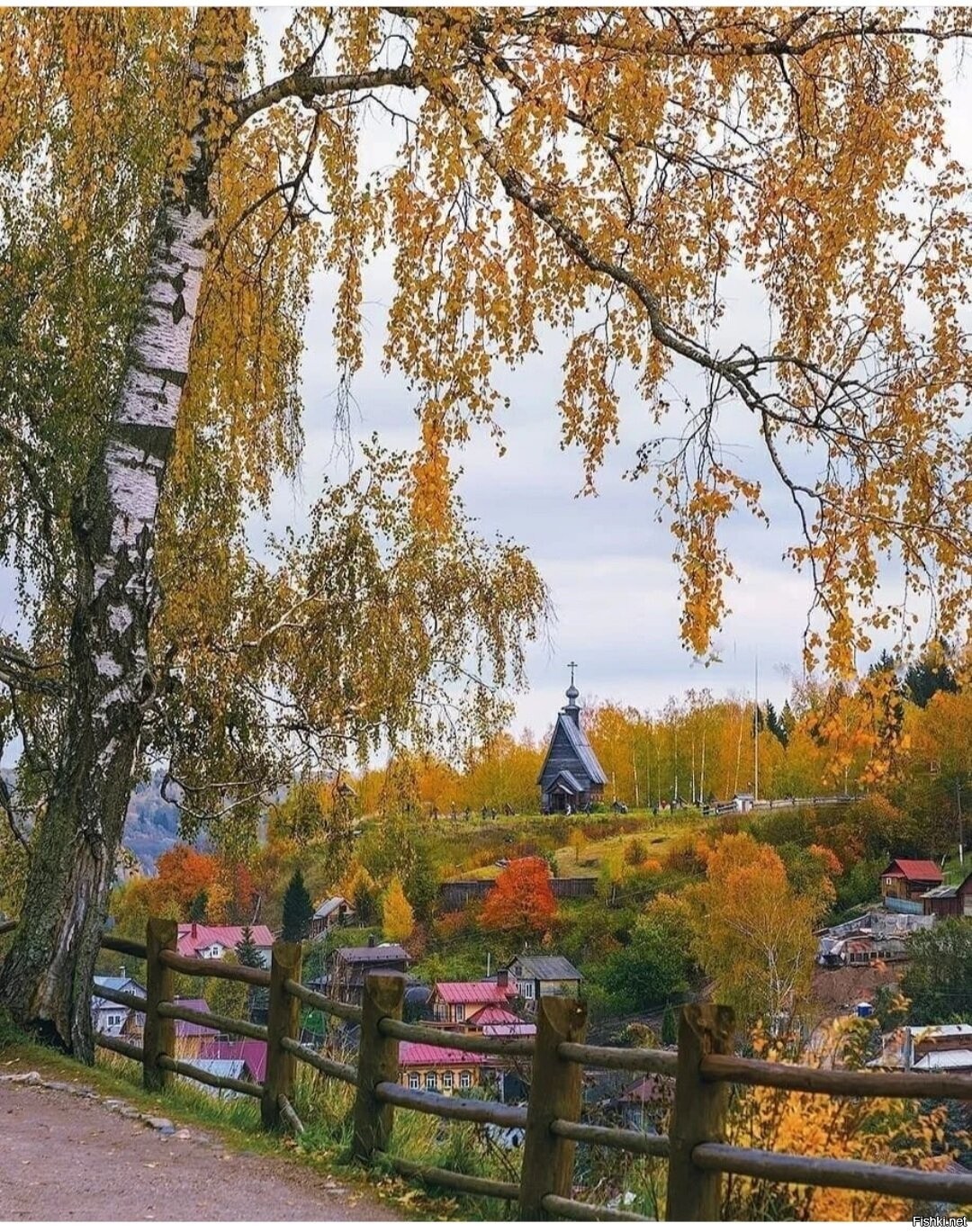 Сдам осень. Ивановская область Плес осень. Осенний плёс Ивановская. Золотая осень . Город Плес . Ивановская область .. Осенний Плес золотой Плес.