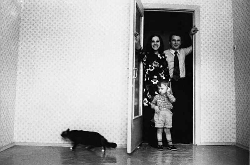 Советская семья в новой квартире, 1974 год