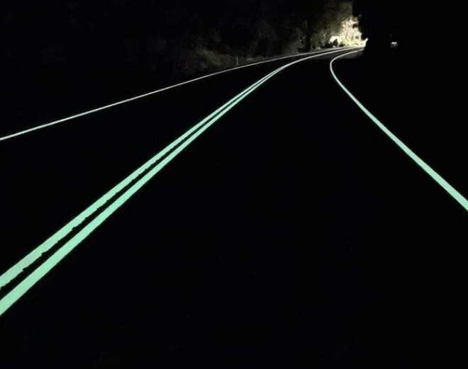 Светящаяся в темноте разметка на автомагистралях Австралии