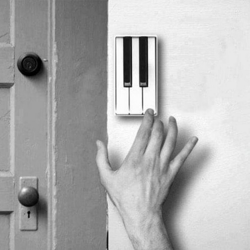 Дверной звонок в виде пианино