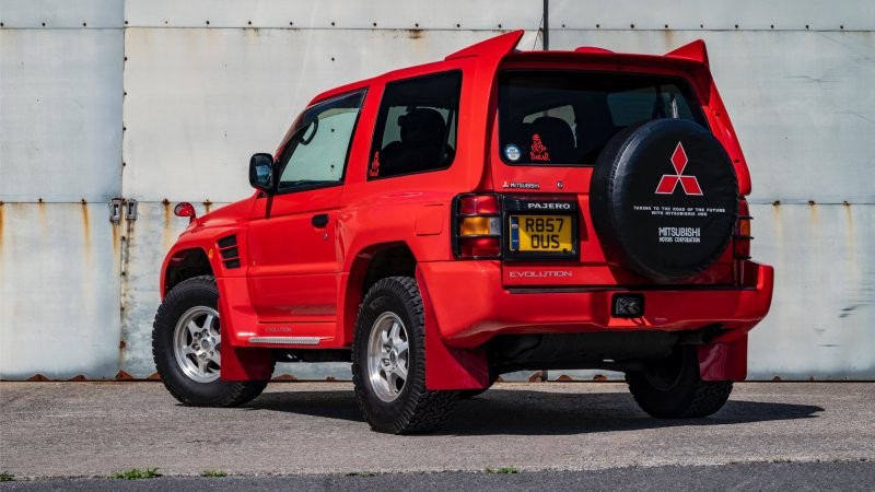 «Король Пустыни»: продается редкий Mitsubishi Pajero Evolution