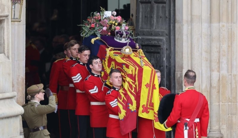 Дороже чем свадьбы принца Уильяма и Олимпиада в 2012 году: во сколько обошлись похороны королевы Елизаветы II
