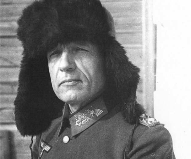 Кто он единственный немецкий генерал, который отказался исполнять приказы Гитлера во время Сталинградской битвы