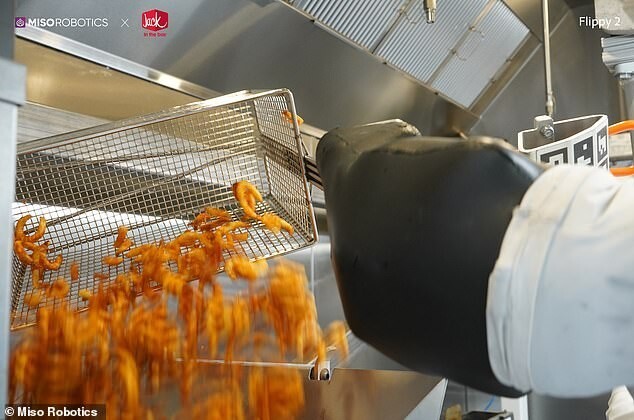 В американских фастфудах появятся роботы-повара