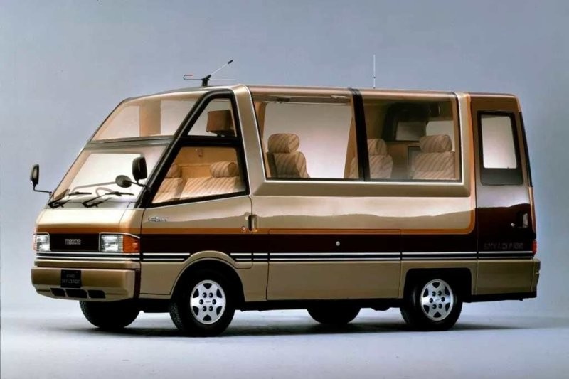 Mazda Bongo Brawny Sky Lounge: концепт роскошного микроавтобуса