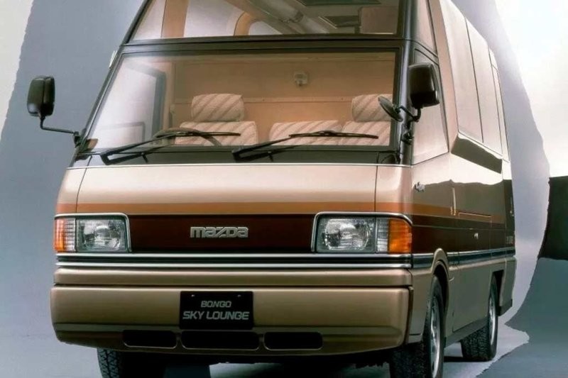 Mazda Bongo Brawny Sky Lounge: концепт роскошного микроавтобуса