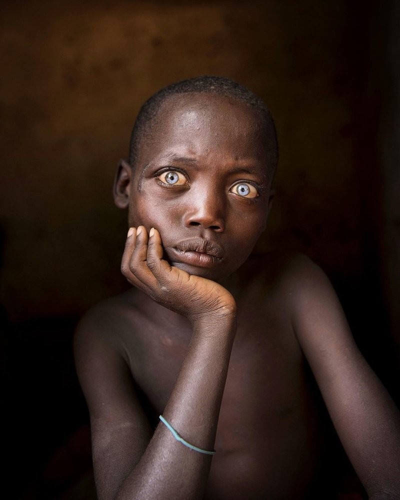 Художник фотографирует детей из разных стран мира: 20 красивых и пленительных снимков
