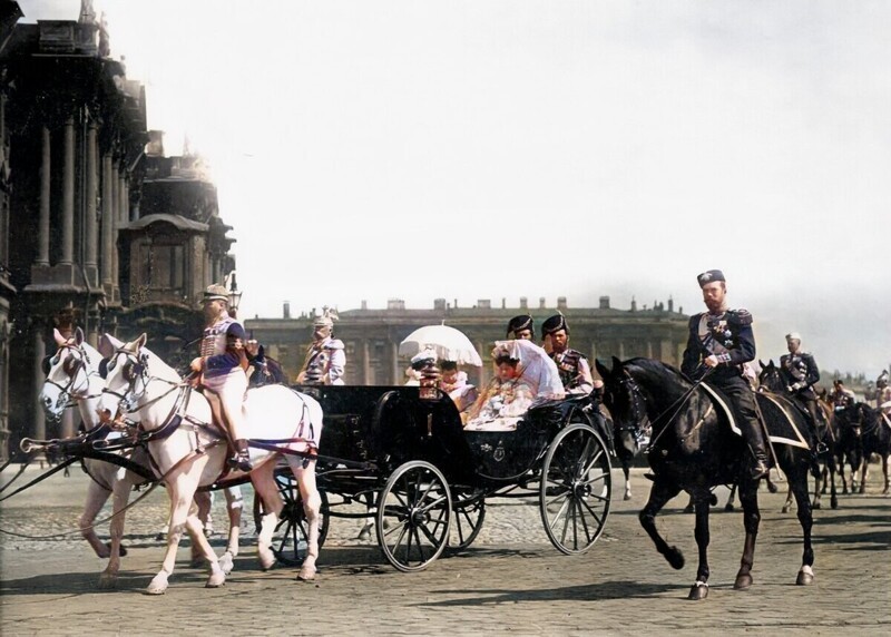 Выезд царской семьи из Зимнего дворца, 1901 год.