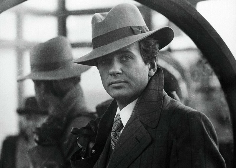Игорь Костолевский в роли Андре на съемках детектива «Тегеран-43», 1980 год
