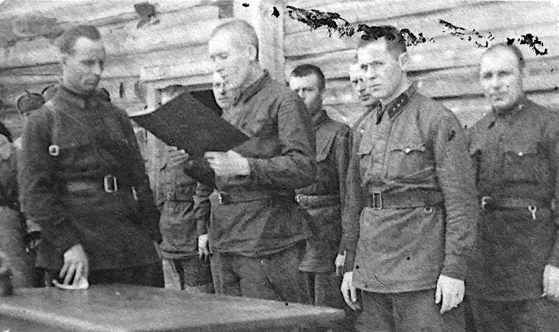 Принятие военной присяги мобилизованными солдатами 75 артдивизии морской стр. бригады 1941 г.