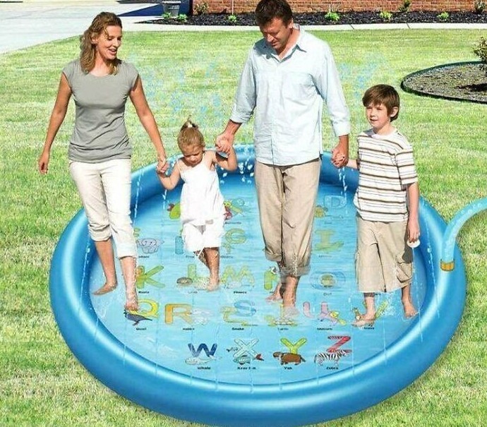 Этот бассейн и эта семья как-то не подходят друг другу