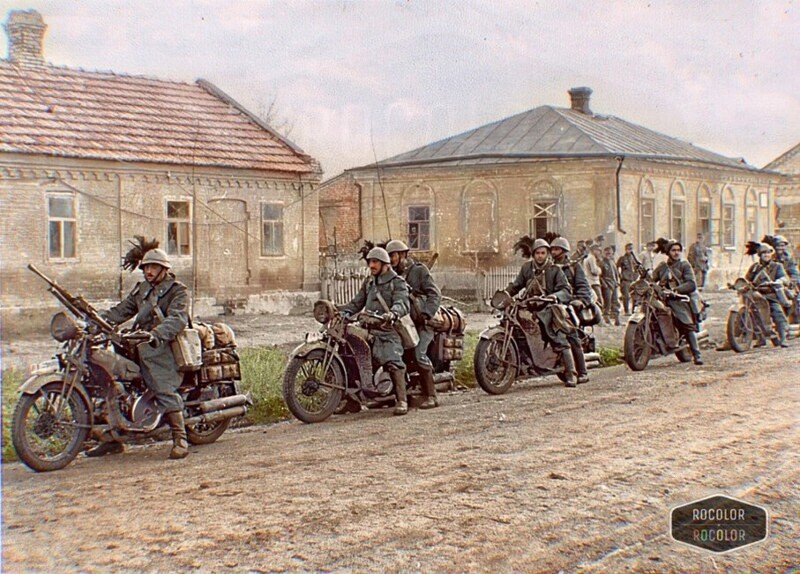 Оккупанты в пригороде Сталино (Донецк), 1941 год