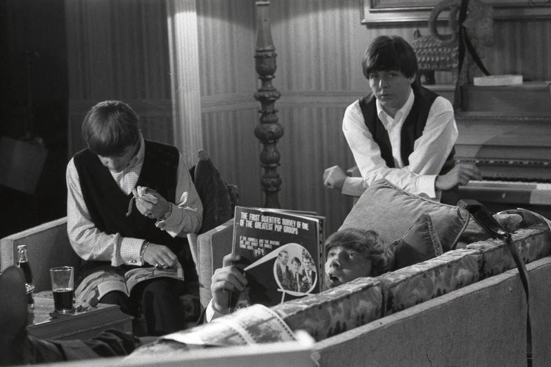 Ринго Старр, Джон Леннон и Пол Маккартни во время съемок.