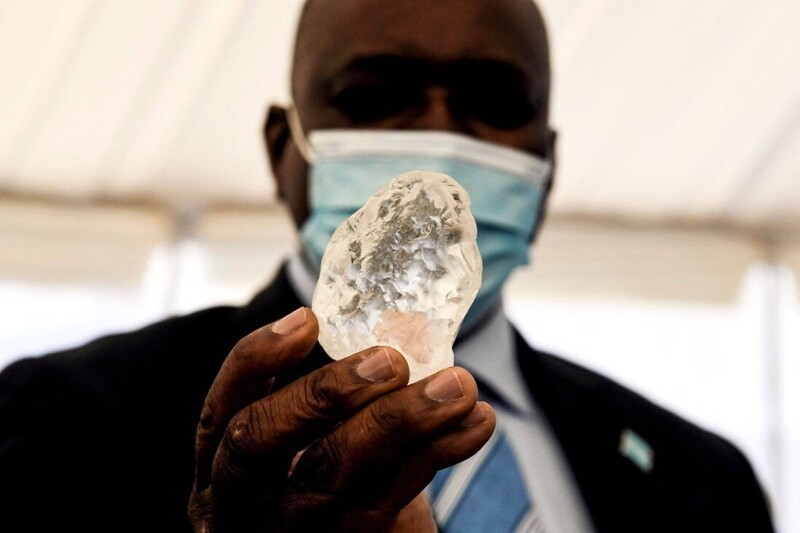 Алмаз весом 1098 карат, Ботсвана
