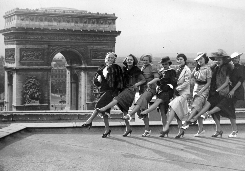 Пляски у Триумфальной арки...1936-й год