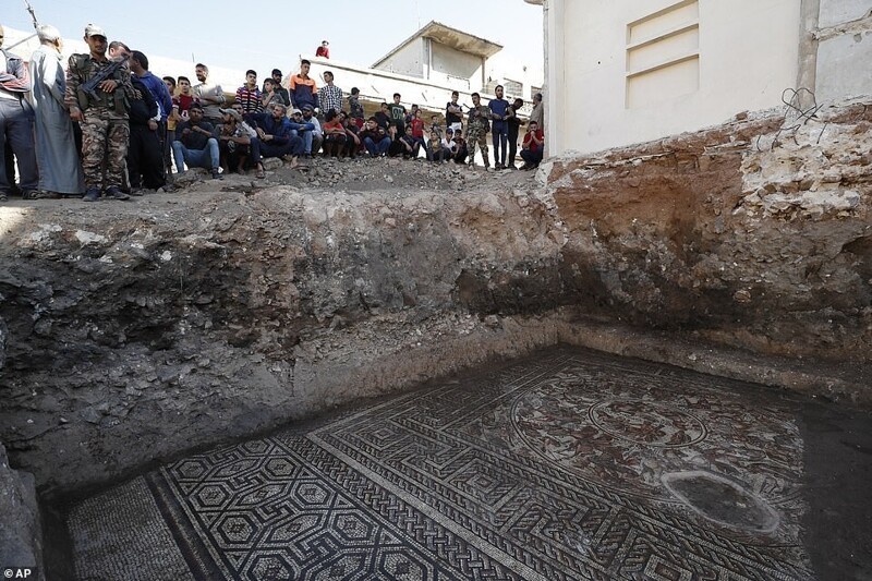 В Сирии найдена редчайшая мозаика с изображением сцен Троянской войны