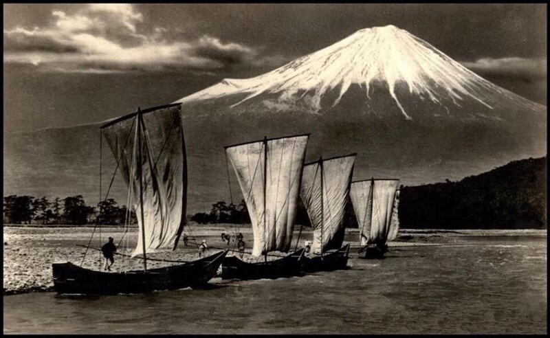 27 июля 1920 года, лодки в гавани Иокогамы, Япония