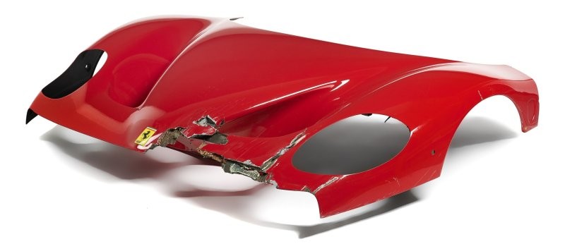 Повреждённый карбоновый «капот» Ferrari F50 продали за 600 тысяч рублей